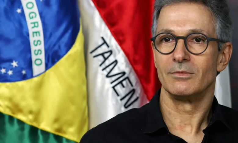 Zema propõe saída do Brasil do BRICS e entrada na OCDE 1 Governador de Minas Gerais, Romeu Zema, propõe saída do Brasil do Brics, criticando alinhamento com regimes autoritários e falta de integração econômica. Zema defende a entrada do Brasil na OCDE, buscando fortalecer laços com democracias ocidentais.