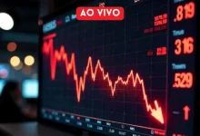 Crise política nos EUA ameaça estabilidade dos mercados financeiros globais, levando a retração nas bolsas e incerteza sobre acordos tarifários entre EUA e países, gerando ansiedade entre investidores.