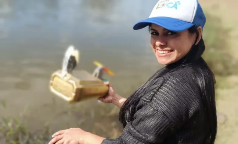 Etec de São Paulo usa drone aquático feito de materiais reciclados para monitorar o Rio Tietê. A tecnologia auxilia na proteção ambiental, identificando áreas que precisam de atenção e incentivando a participação da comunidade na preservação do rio.