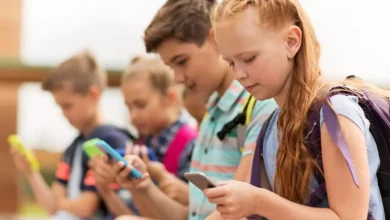"Pais inativos podem influenciar o comportamento sedentário dos filhos, estudo revela. A falta de atividade física por parte dos pais pode ter consequências negativas para a saúde dos filhos, incluindo obesidade, diabetes e hypertension.