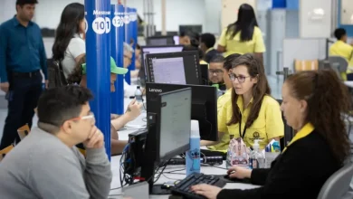 O Estado de São Paulo divulga cronograma especial para serviços públicos no feriado de 9 de julho, incluindo funcionamento reduzido em Poupatempo, Sabesp e hospitais, com exceção de trens e Metrô que terão funcionamento normal com horários reduzidos.