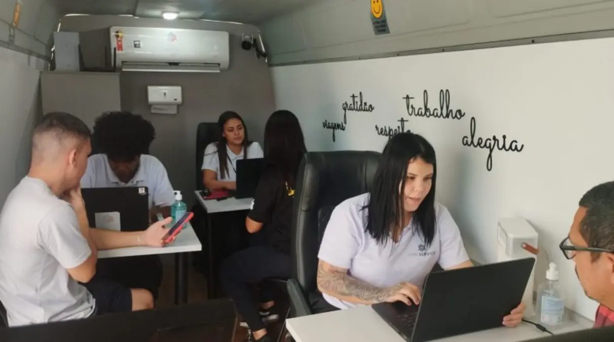 Aqui está a Meta Description: A Cidadania Itinerante desbloqueia acesso a serviços essenciais em seis municípios paulistas, melhorando a qualidade de vida e fortalecendo o diálogo entre autoridades e população.