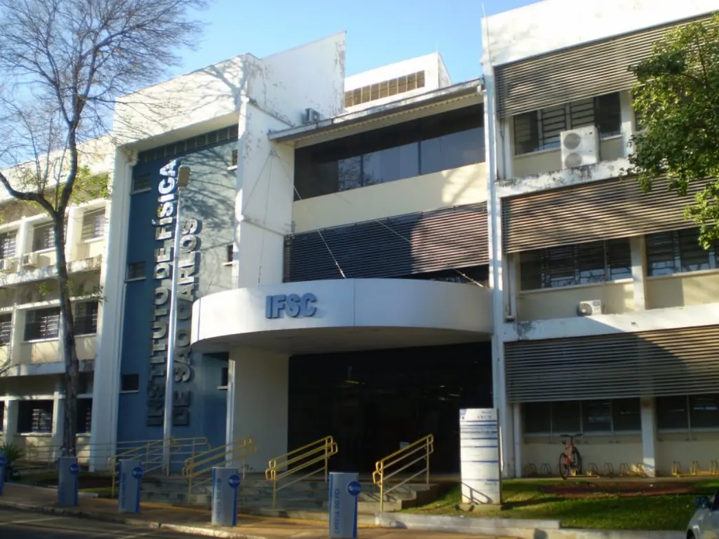 Instituto de Física de São Carlos da USP inaugura centro de nanotecnologia para revolucionar diagnóstico e tratamento de doenças complexas. Soluções personalizadas e seguras para câncer e doenças raras.