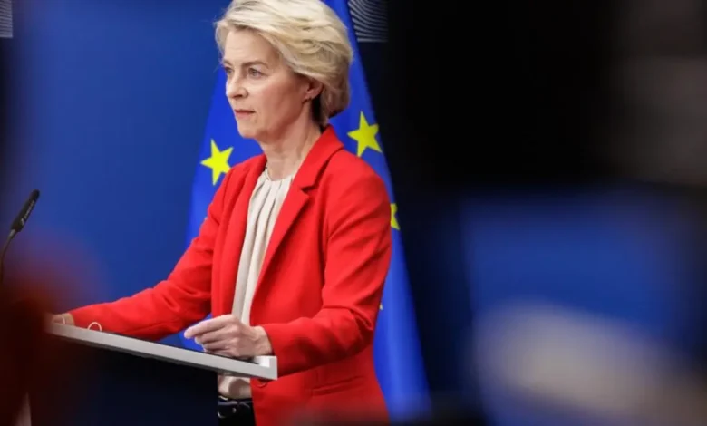 Trump e Von der Leyen em Escocia para Negociar Novo Acordo Comercial 1 President Trump meets with European Commission President Ursula von der Leyen in Scotland to discuss a potential new trade deal. Negotiations aim to avoid tariffs between the US and EU.