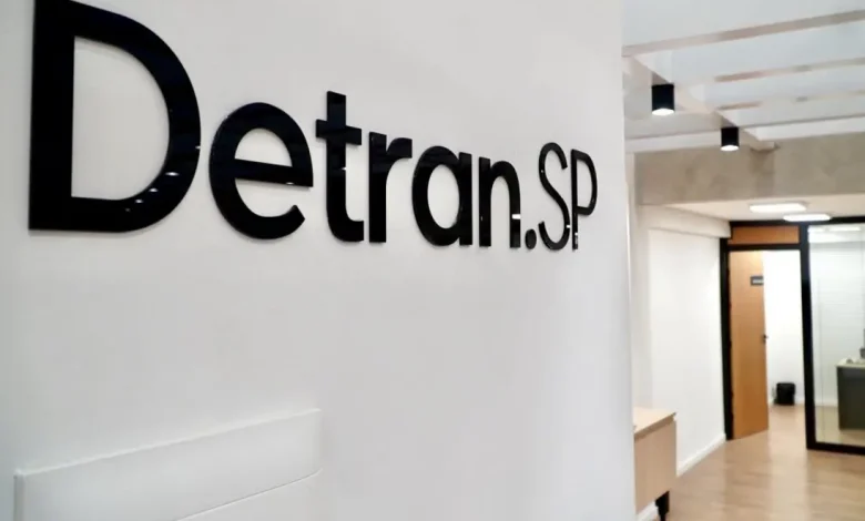 A partir da abertura das bases de dados pelo Detran-SP, a população paulista terá acesso a informações precisas e atualizadas sobre sua situação, facilitando a gestão de propriedades, negócios e projetos, e contribuindo para uma cultura de transparência e responsabilidade.