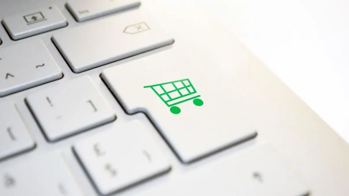 Pirataria em plataformas de comércio eletrônico: grupo norte-americano pede ao OMC medidas para combater venda de produtos falsificados e inferiores, protegendo interesses das empresas e consumidores.