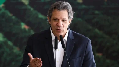 Integração Brasil-Argentina: estratégia para fortalecer cooperação em saúde, turismo, finanças e comércio, promovendo fluxo bilateral e protegendo saúde pública.