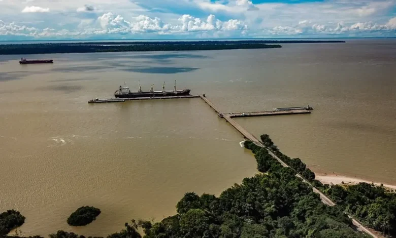 O governo de Belém implementa medida inédita para superar atrasos e críticas à logística da COP30, oferecendo 6 mil leitos em navios para participantes, garantindo acomodação adequada e reduzindo pressão na infraestrutura da cidade.
