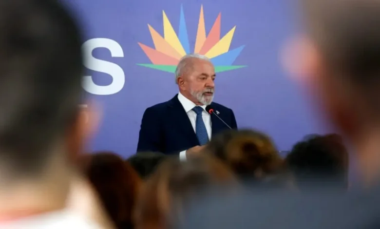 O líder brasileiro reitera que o Brics não tem como objetivo principal confrontar os EUA, mas sim fomentar cooperação e desenvolvimento mútuo entre os membros.
