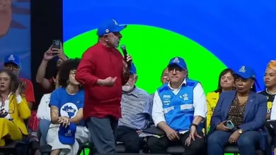 Crise diplomática entre Brasil e EUA atinge novos patamares após declarações do presidente Lula consideradas ameaçadoras pelo governo americano, gerando estresse na relação entre os dois países e consequências negativas para a economia brasileira e relações comerciais.