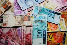 Receita federal brasileira rompe recorde no primeiro semestre de 2025, atingindo R$ 1,426 trilhão. Crescimento de 4,38% em relação a 2024 demonstra a força da economia. Junho de 2025 registra arrecadação de R$ 234,594 bilhões, com aumento de 6,62% em relação a junho de 2024.