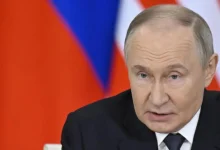 A Cúpula do BRICS sofre uma surpresa com a ausência do líder russo, Vladimir Putin, marcada pela crise na Ucrânia e mudanças no cenário político internacional.