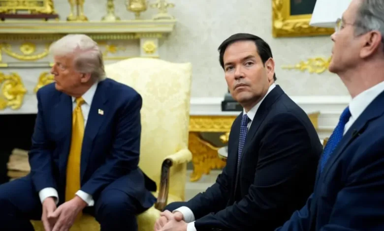 Rubio Impõe Sanções a Alexandre de Moraes sob a Lei Magnitsky 1 Senador Marco Rubio impõe sanções ao ministro Alexandre de Moraes do STF sob a Lei Magnitsky, acusando-o de violações de direitos humanos. Rubio alega que a "caça às bruxas política" de Moraes contra Bolsonaro afeta direitos básicos brasileiros e americanos.