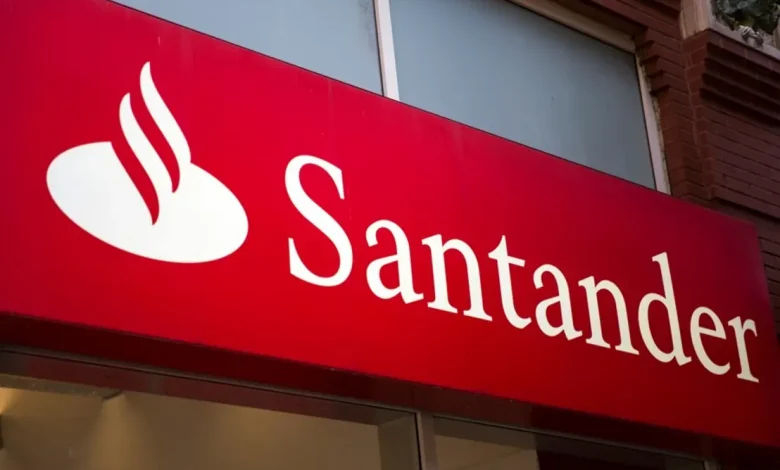 Santander divulga resultados que impressionam analistas, JPMorgan enxerga oportunidade de investimento em caso de novas quedas. As altas provisões para contingências impactam a percepção do mercado.