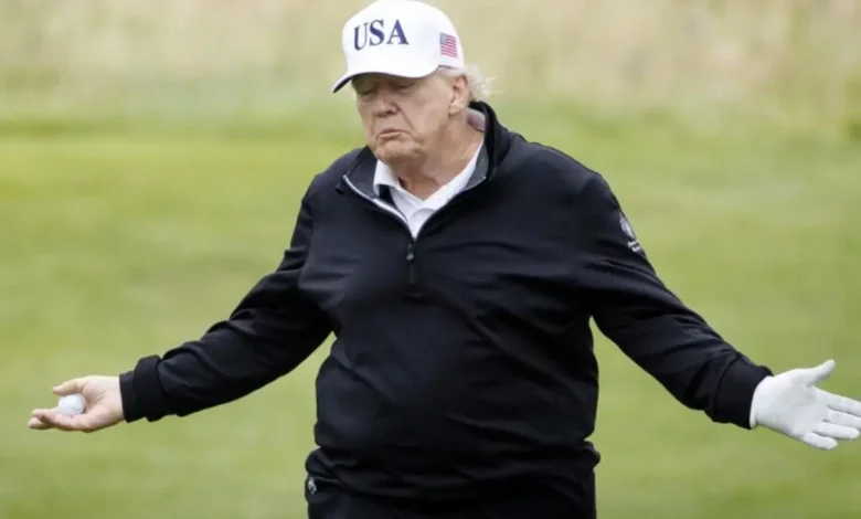 Trump Impõe Tarifas de 50% em Produtos Brasileiros 1 Trump impõe tarifas de 50% aos produtos brasileiros a partir de 1º de agosto, alegando déficit comercial e julgamento de Bolsonaro. Lula critica a decisão como "chantagem" e promete resposta.