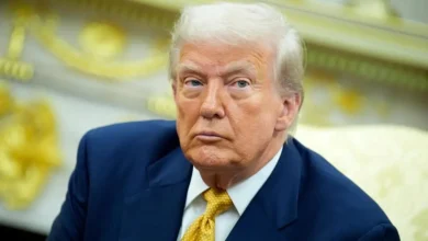 Trump anuncia acordo estratégico com Japão, o terceiro em um dia, fortalecendo relações com países asiáticos. O acordo visa ampliar cooperação em comércio, segurança e tecnologia, demonstrando a importância da região Ásia-Pacífico para a administração.