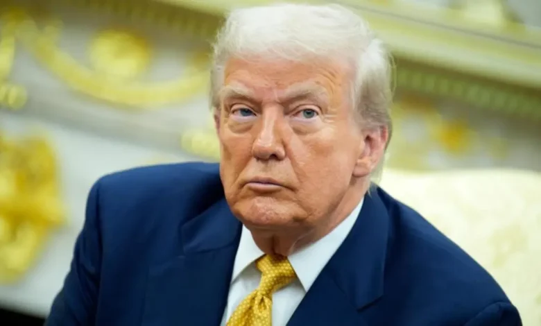 Trump fecha acordo estratégico com Japão, consolidando presença na Ásia-Pacífico 1 Trump anuncia acordo estratégico com Japão, o terceiro em um dia, fortalecendo relações com países asiáticos. O acordo visa ampliar cooperação em comércio, segurança e tecnologia, demonstrando a importância da região Ásia-Pacífico para a administração.