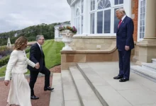 Trump declara crise de fome real em Gaza, contrariando Netanyahu. Presidente americano anuncia centros de distribuição de alimentos em colaboração com entidades e países.