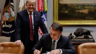 Ex-presidente dos EUA, Donald Trump, e presidente brasileiro, Jair Bolsonaro, trocaram mensagens em rede social, reforçando sua amizade política e solidariedade à luta política de cada um, apesar da perseguição política que consideram enfrentar.