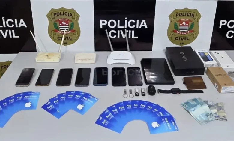 Polícia de São Paulo desmantelou grupo criminoso que vendia pornografia infantil no Discord. Operação resultou em prisões e combate à ameaça aos investigadores.