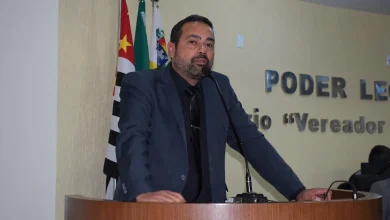 Câmara Municipal de Paraguaçu Paulista aprova projeto para padronizar nomenclatura de vias públicas. Lei estabelece critérios para homenagem a pessoas que contribuíram para a cidade, estado ou país em áreas como cultura, educação e política.