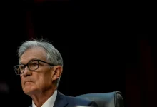 Jerome Powell usa a conferência em Jackson Hole para comunicar a visão do Federal Reserve sobre a economia global. Seus discursos sobre o cenário econômico e a política monetária influenciam as expectativas do mercado financeiro.
