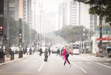 Alerta de emergência por seca crítica em São Paulo. Umidade relativa do ar pode chegar a 11% em algumas regiões, representando grande risco para a população.