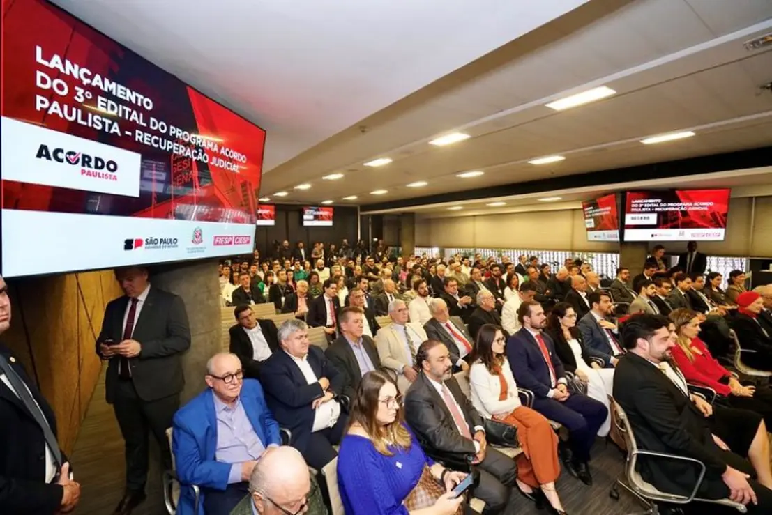 Governo de São Paulo triplica meta do Acordo Paulista, renegociando R$ 54,7 bilhões em dívidas. Terceiro edital do programa gera economia e promove o desenvolvimento econômico do estado.