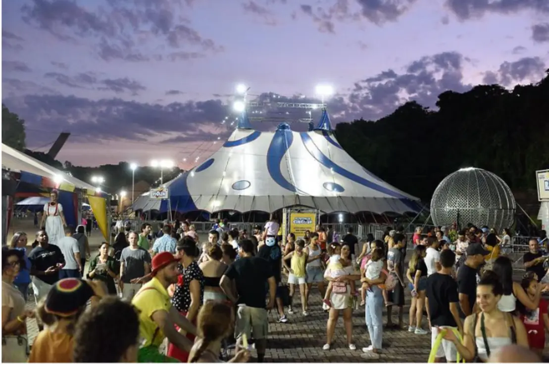 Festival de Circo SP 2023 explode de magia e acrobacias de 28 a 31 de agosto no Engenho Central, Piracicaba! Experimente shows incríveis, performances inesquecíveis e prepare-se para se maravilhar. Confira a programação completa na Agência SP.