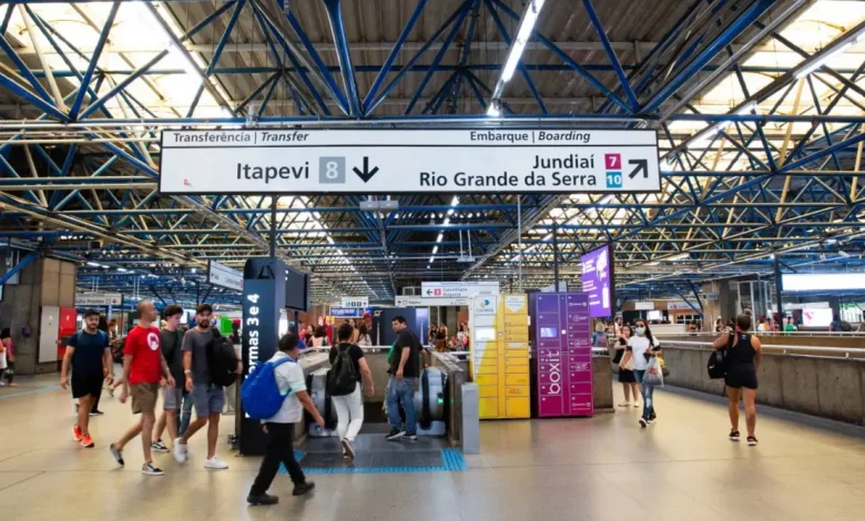 Estação Palmeiras-Barra Funda em Transformação a partir de 25 de Outubro 1 Estação Palmeiras-Barra Funda terá transformações a partir de 25 de outubro. Reconfiguração visa otimizar a operação ferroviária e conectar diferentes linhas da CPTM, melhorando a experiência dos passageiros.
