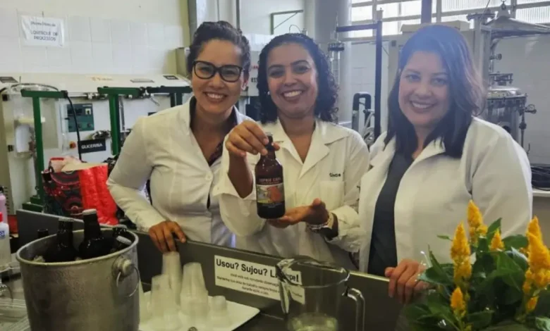 Fatec Piracicaba celebra o Dia Internacional da Cerveja com cervejas artesanais inovadoras, usando soro de leite e cactos. Professores e alunos exploram ingredientes alternativos, valorizando subprodutos locais e impulsionando a economia regional.