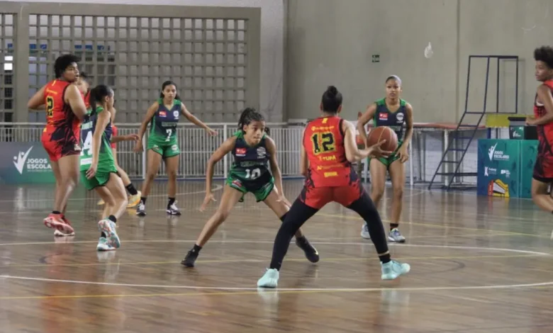 JEEEESP sub-17 finaliza em Praia Grande! 4 mil atletas talentosos disputam vagas nos Jogos da Juventude, prometendo emocionantes competições de alto nível.
