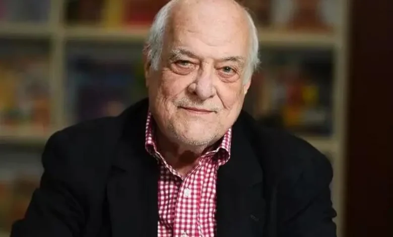 J.R. Guzzo, jornalista influente, morre aos 82 anos 1 J.R. Guzzo, influente jornalista brasileiro, faleceu aos 82 anos. Colunista da revista Oeste e da Gazeta do Povo, Guzzo deixou legado em coberturas importantes e análise crítica da política.