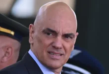 STJ recebe notificação dos EUA sobre ação de Rumble e Truth Social contra ministro Alexandre de Moraes. Plataformas digital buscam responsabilizar o ministro por decisões consideradas "mordaça" e "censura".