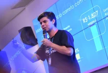 Magazine Luiza CEO Frederico Trajano destaca a importância de margens disciplinadas nos próximos 12 meses, considerando a alta Selic e o cenário econômico desafiador.