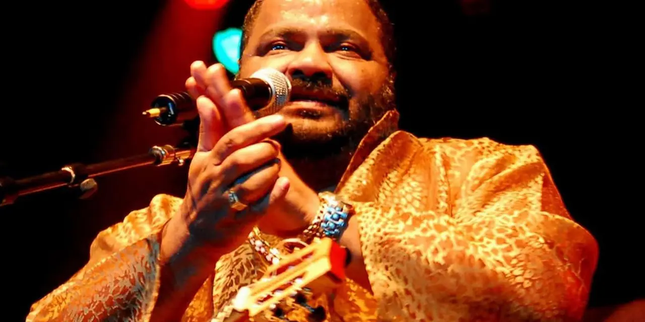 Velório e sepultamento do saudoso sambista Arlindo Cruz. Detalhes sobre o último adeus ao artista, incluindo local e horário. Homenagens e legado musical de Arlindo Cruz.
