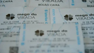 Mega-da-Virada 2024: prêmio de R$ 40 milhões anima o Rio de Janeiro. Casas lotéricas lotadas, sonhos de enriquecimento e a esperança de mudar a vida. Último dia para apostar!