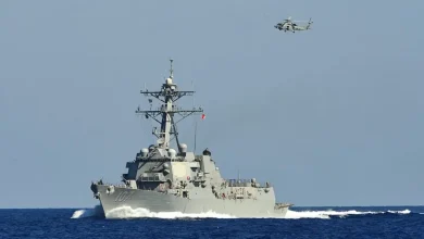EUA enviam 3 navios de guerra à região do Caribe para combater o tráfico de drogas na Venezuela. Contratorpedeiros da classe Arleigh Burke, equipados com mísseis e sistema Aegis, reforçam a postura americana contra o problema.