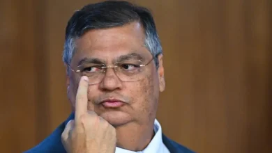 STF decide que sanções estrangeiras não podem ser aplicadas a brasileiros sem respaldo legal. Decisão de Flávio Dino se refere ao caso da Lei Magnitsky e reforça a soberania nacional.