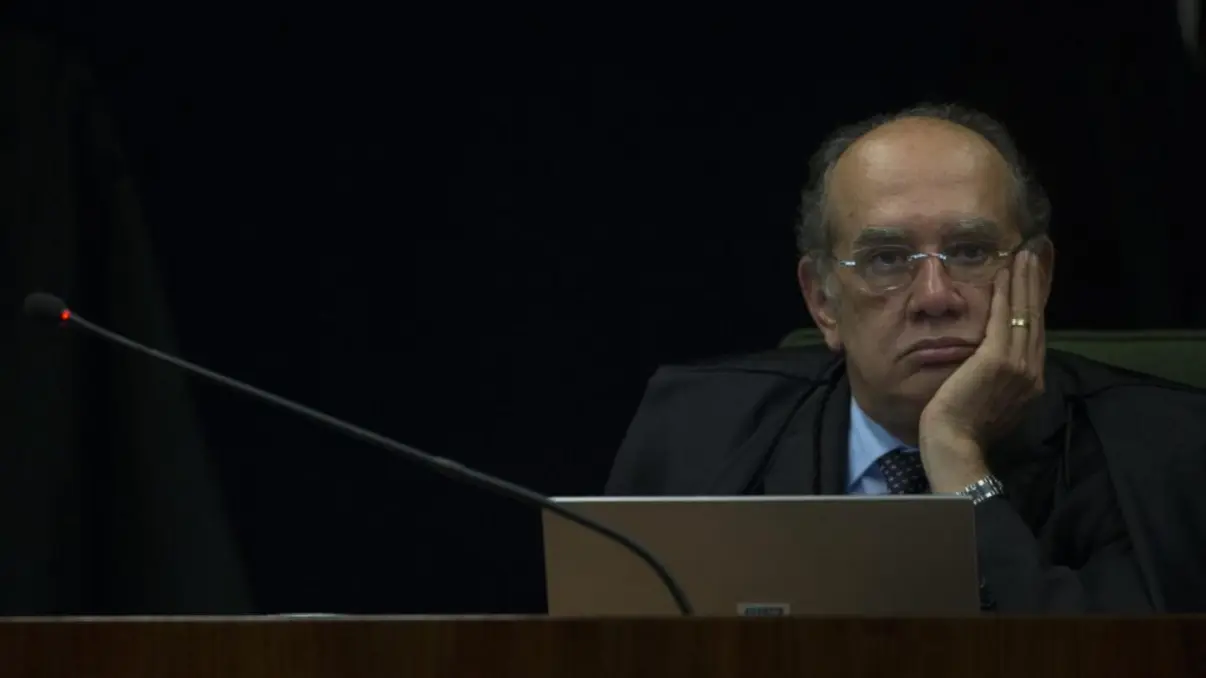 Ministro Gilmar Mendes prestigiou obras da Ferrovia de Mato Grosso, destacando o empreendimento como um salto civilizatório para o desenvolvimento regional. A ferrovia, investimento de R$ 5 bilhões, conectará Rondonópolis e Lucas do Rio Verde.