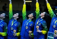 Ginástica rítmica brasileira conquista primeira medalha de prata em Mundial adulto. Equipe encantou o público no Rio de Janeiro e garante vaga nas finais por aparelhos. Historic!