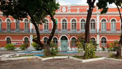Iphan lança Biblioteca Digital com acesso gratuito a rico acervo sobre patrimônio cultural brasileiro. Explore obras exclusivas, publicações e dissertações em coleções temáticas. Acesse: bibliotecadigital.iphan.gov.br