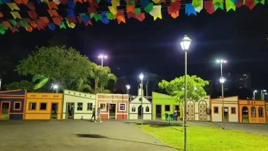 João Pessoa celebra 440 anos com festa grandiosa na orla, show de Roberto Carlos, procissão religiosa e desfile de carros antigos. A programação cultural no Parque Solon de Lucena também chega ao fim, com shows e feira de cordel.