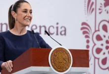 Presidente mexicana Sheinbaum apoia Maduro após aumento da recompensa americana para US$ 50 milhões por narcoterrorismo. Venezuela critica ação como "cortina de fumaça" enquanto Gil Pinto acusa EUA de manipulação.