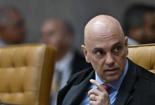 Deputado Nikolas Ferreira divulga "placar" sobre impeachment de Alexandre de Moraes no Senado. 34 senadores favoráveis, 19 contra e 28 indefinidos. Para a destituição, são necessários dois terços dos votos.