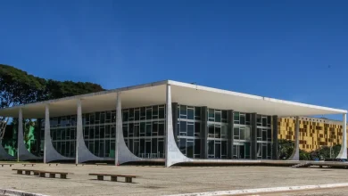 STF define prazo de 6 meses para registro de federações partidárias antes das eleições. Decisão mantém liminar de 2022 que permitiu a criação das federações.