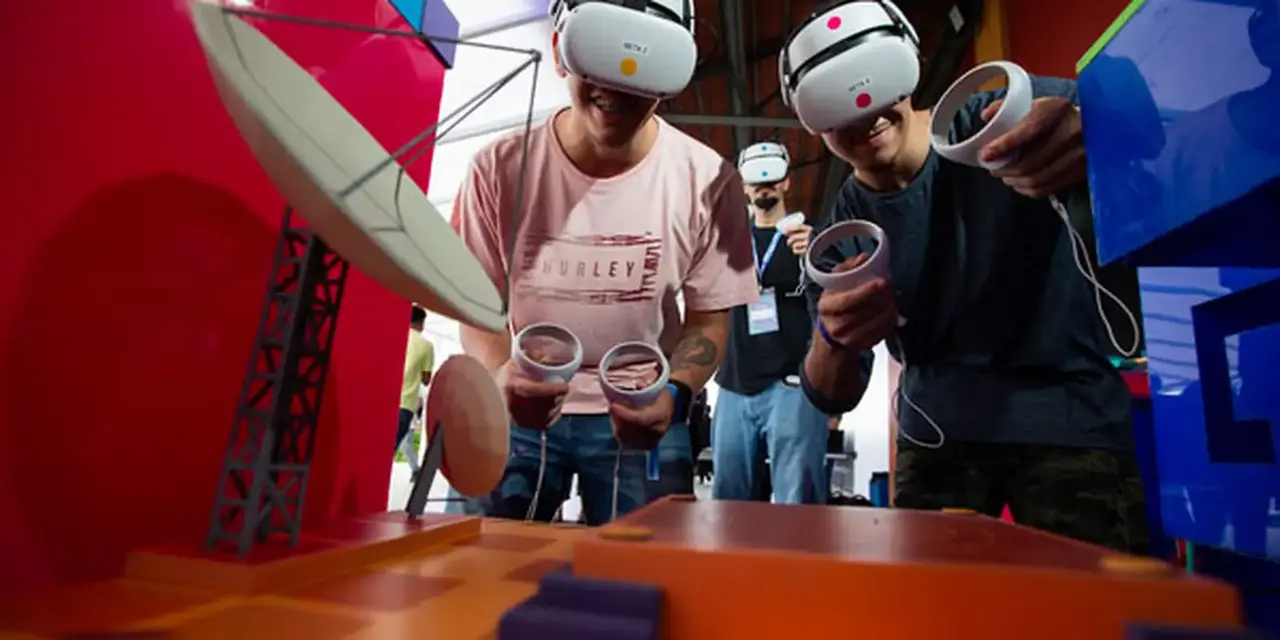Rio Innovation Week, a maior conferência global de tecnologia e inovação, reúne mais de 185 mil visitantes no Píer Mauá com palestras, música, arte e debates sobre o futuro. Sebastian Vettel e Denis Mukwege são destaque na programação que aborda inteligência artificial, biotecnologia, sustentabilidade e o protagonismo da Amazônia.
