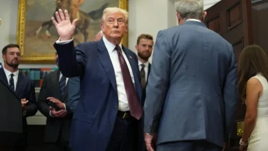 enviado especial da Casa Branca visita Gaza para avaliar situação humanitária após Trump criticar Israel e Hamas.