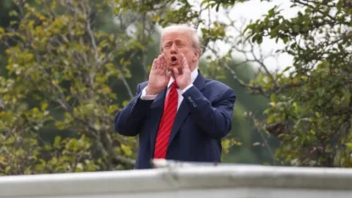 Donald Trump diz "provavelmente não" buscará terceiro mandato, apesar de números positivos e desejo de concorrer novamente. A Constituição americana proíbe a reeleição para mais de dois mandatos, mesmo não consecutivos.
