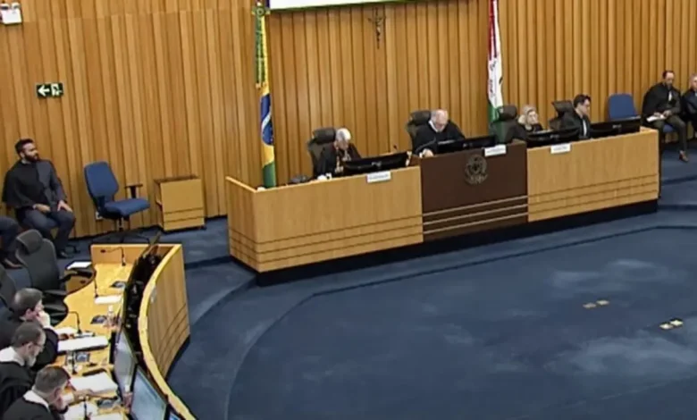 Sala VIP Exclusiva para Ministros do TST no Aeroporto de Brasília 1 TST investirá R$ 1,5 milhão em sala VIP exclusiva para seus ministros no Aeroporto de Brasília. O espaço, com privilégios em voos particulares e atendimento personalizado, custará R$ 1,5 milhão e será construído em dois anos.